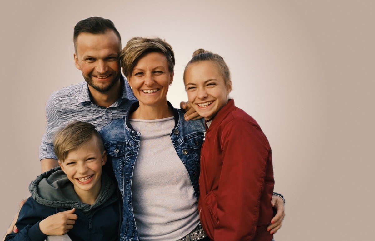 zi-ins-wandern-mit-der-familie-im-sommer.jpg